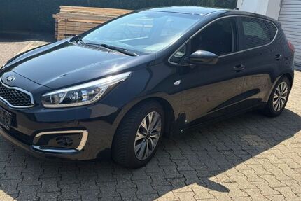 Kia ceed / Ceed 78.000 km 10.100 &euro; Baesweiler 52499