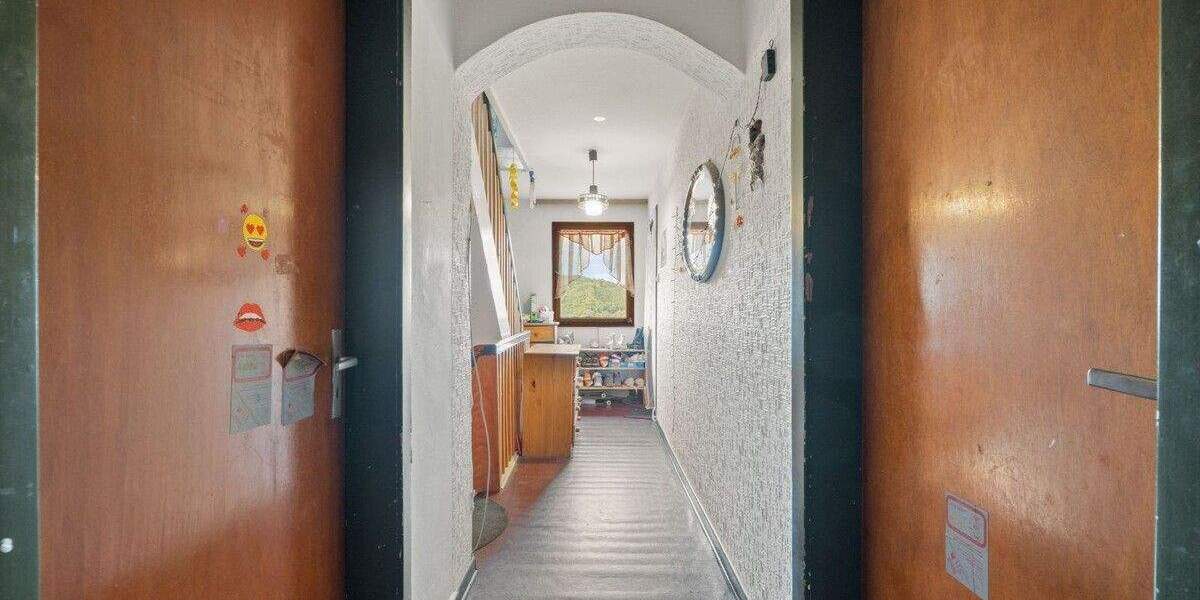 Einfamilienhaus Simmerath Dedenborn - 9 Zimmer, 209 m&sup2;, 229.000&euro; | Angebot:25729503