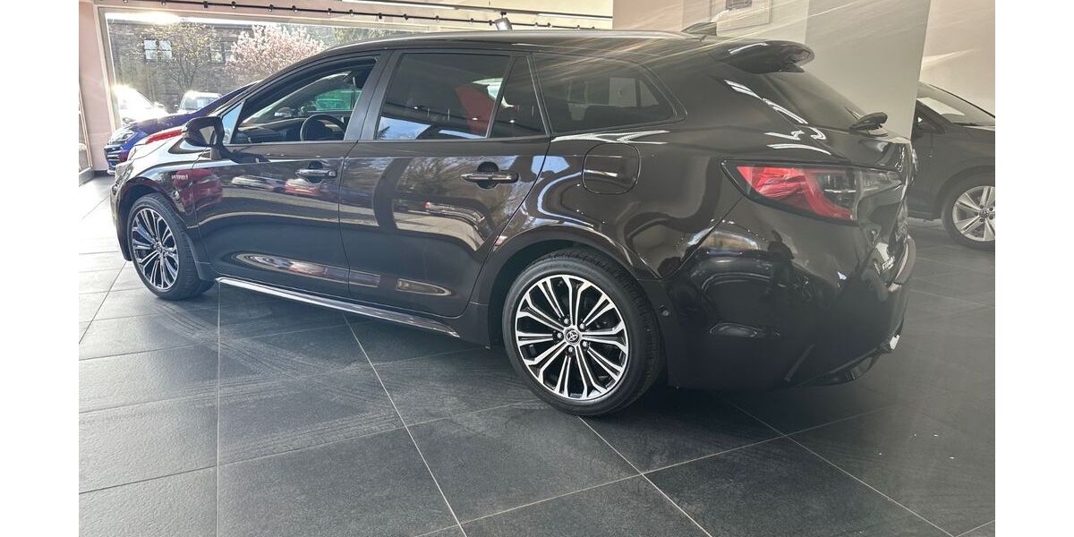 Toyota Corolla 83.500 km 21.400 &euro; Stolberg 52224