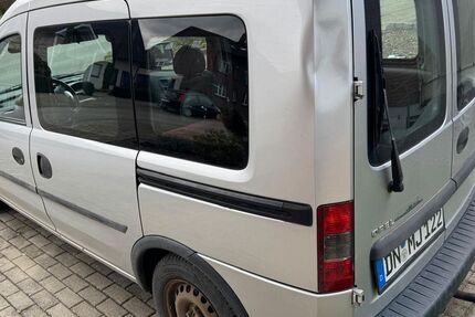 Opel Combo 176.000 km 1.350 &euro; Jülich 52428