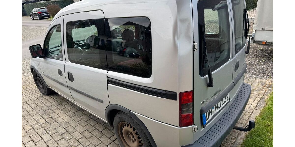 Opel Combo 176.000 km 1.350 &euro; Jülich 52428