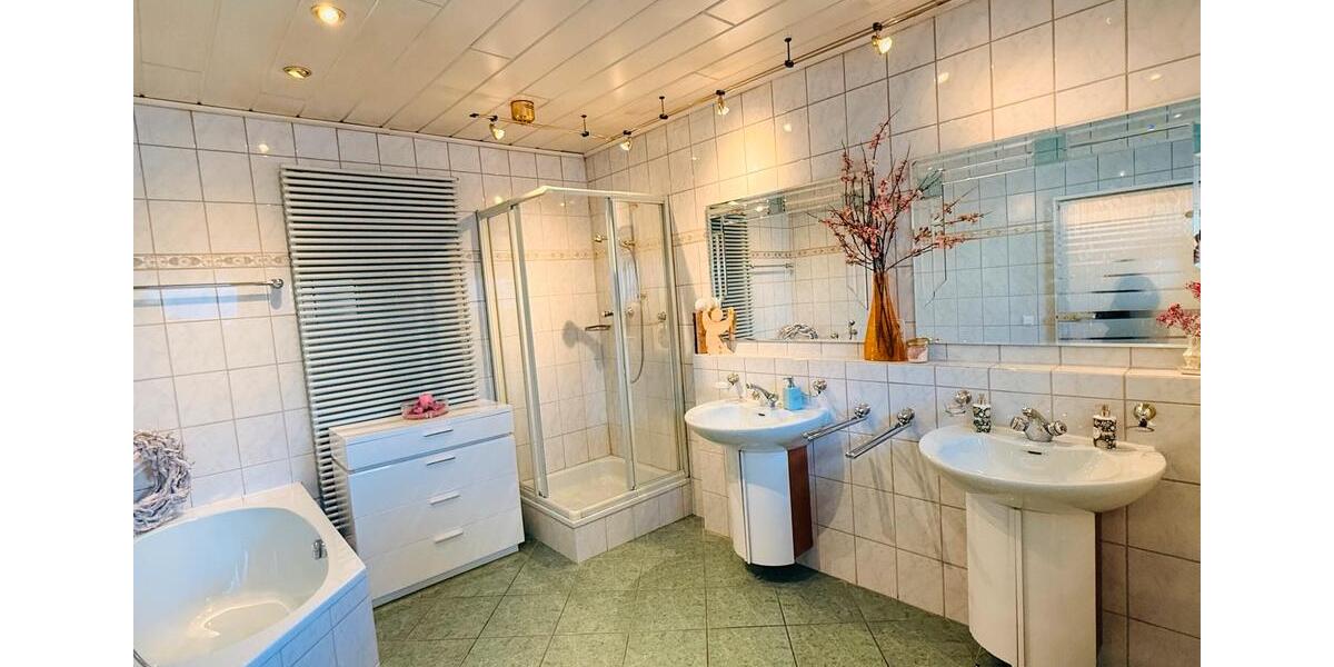 Doppelhaushälfte Aachen Eilendorf - 3.5 Zimmer, 156 m&sup2;, 450.000&euro; | Angebot:25945109