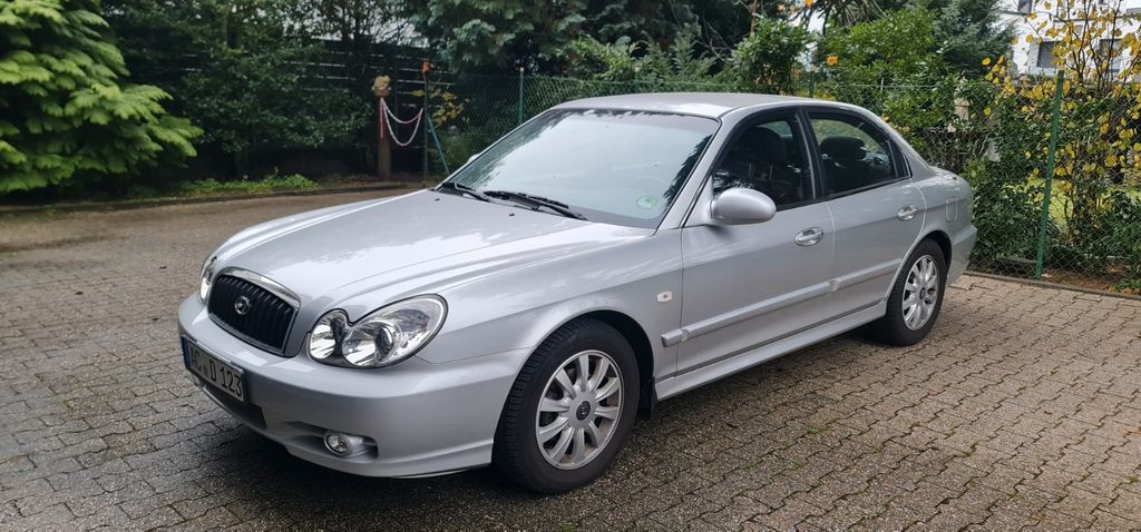 Hyundai SONATA 14.345 km 7.000 &euro; AAchen 52074