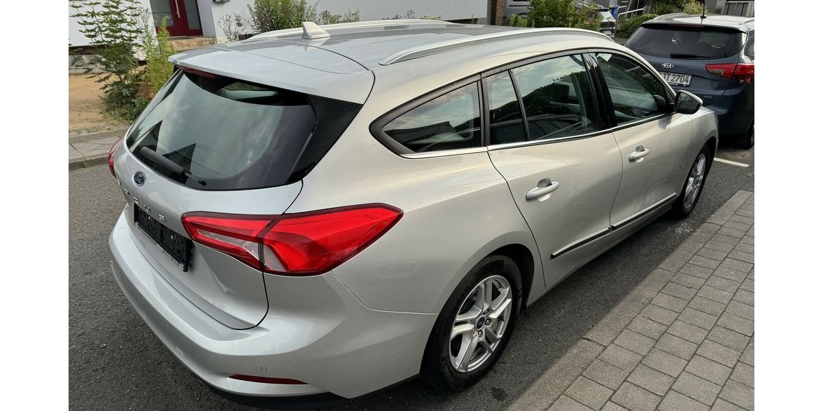 Ford Focus Navi Temp Sth Spurh CarPlay 6xServ GARANTIE 50.000 km 13.900 &euro; Erftstadt 50374