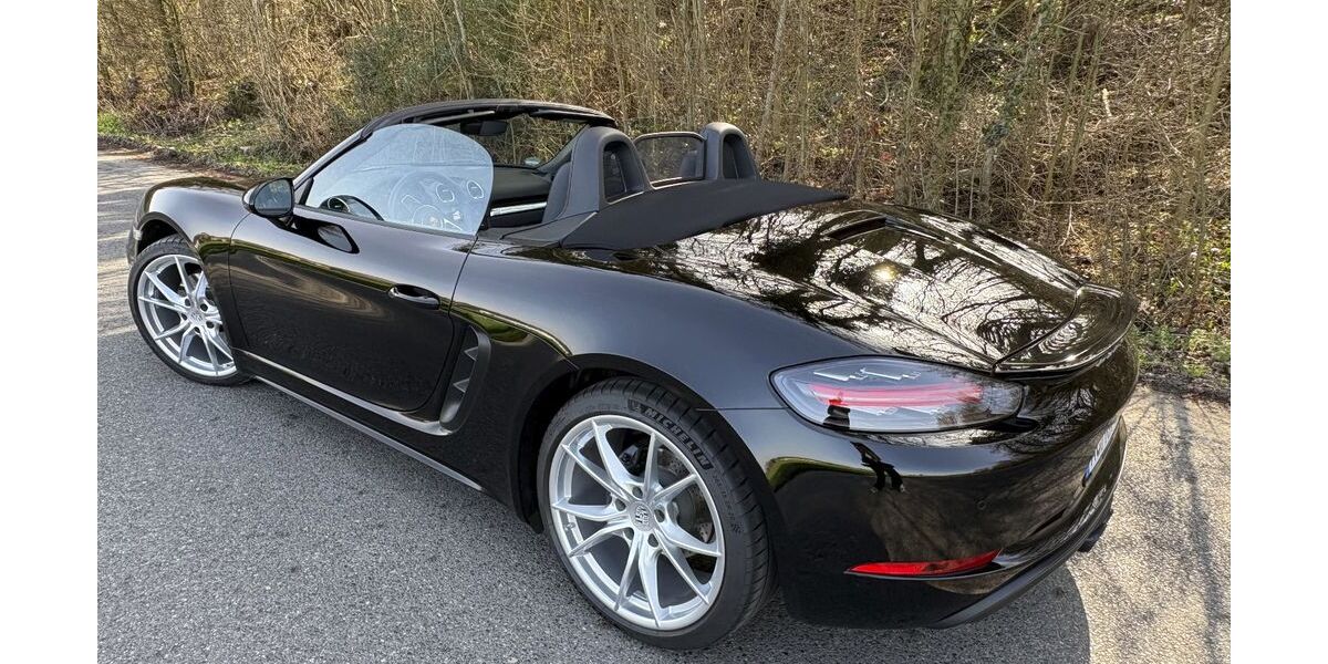 Porsche Boxster 20.100 km 57.900 &euro; Aachen 52072
