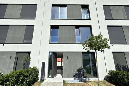 Haus Köln / Rondorf Rondorf - 5 Zimmer, 220 m&sup2;, 3.900&euro; | Angebot:27091410