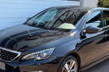 Peugeot 308 96.996 km 8.990 &euro; Nideggen 52385