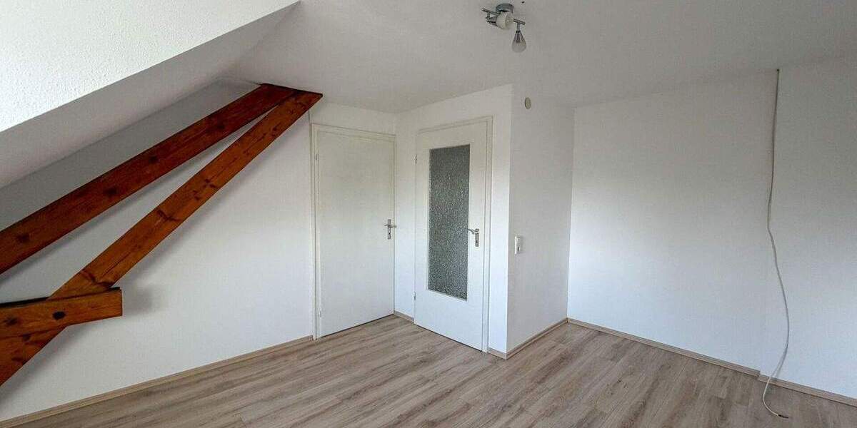 Reihenmittelhaus Stolberg (Rheinland) / Büsbach Büsbach - 7 Zimmer, 173 m&sup2;, 359.000&euro; | Angebot:25686987