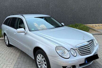 Mercedes-Benz E 320 148.521 km 6.200 &euro; Aachen 52070