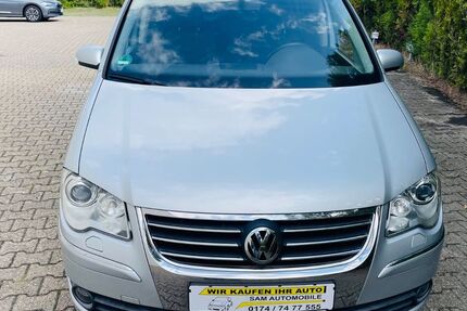 VW Touran 151.000 km 6.500 &euro; Aachen 52070