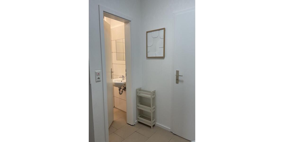 Dachgeschoßwohnung Aachen Aachen-Mitte - 3 Zimmer, 12 m&sup2;, 500&euro; | Angebot:26449037