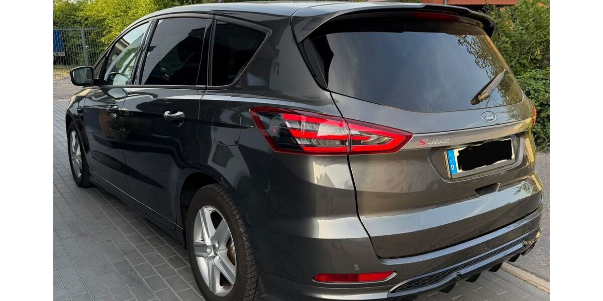 Ford S-Max 302.200 km 7.800 &euro; Aachen 52080