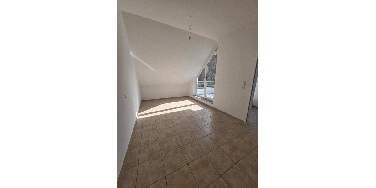Dachgeschoßwohnung Mechernich - 2 Zimmer, 81 m&sup2;, 960&euro; | Angebot:24327655
