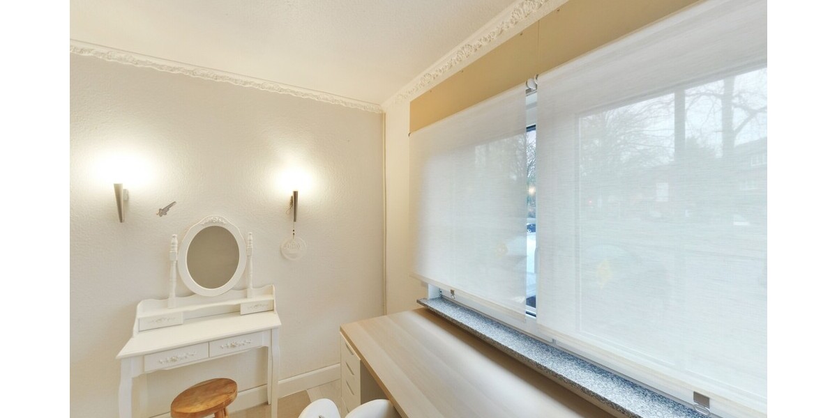 Kohlscheid – Einzugsfertiges, modernes und vollmöbliertes Einfamilienhaus mit Pool und Saunahaus - Reihenendhaus Herzogenrath | Angebot:25944756