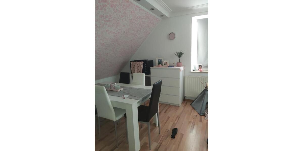 Dachgeschoßwohnung Baesweiler - 1 Zimmer, 33 m&sup2;, 295&euro; | Angebot:25872702