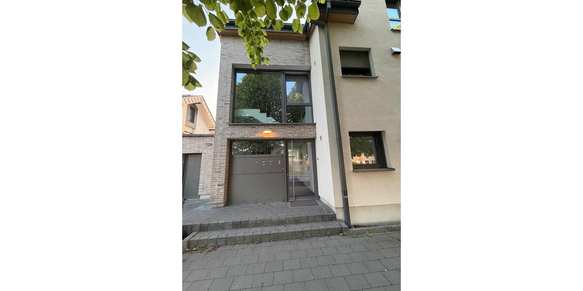 Dachgeschoßwohnung Bedburg - 5 Zimmer, 125 m&sup2;, 2.000&euro; | Angebot:26506474