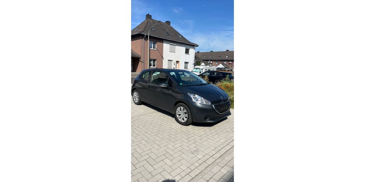 Peugeot 208 85.000 km 5.100 &euro; Niederzier 52382