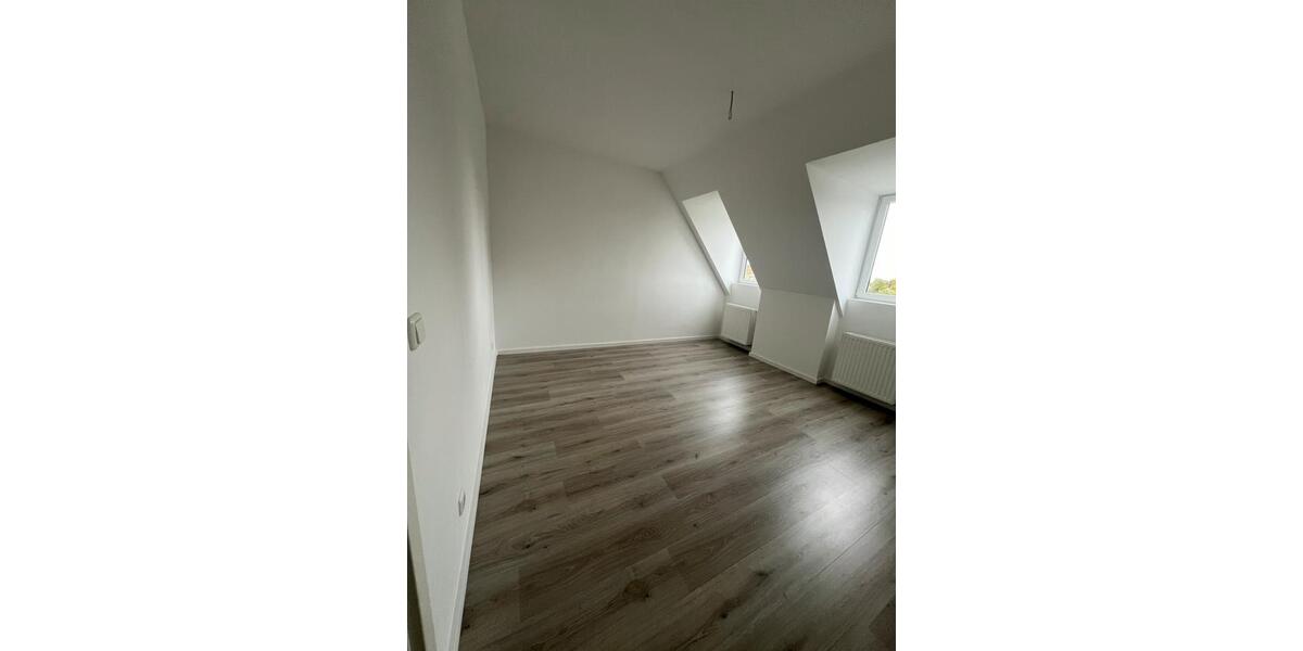 Dachgeschoßwohnung Jülich - 2 Zimmer, 63 m&sup2;, 1.080&euro; | Angebot:26543516