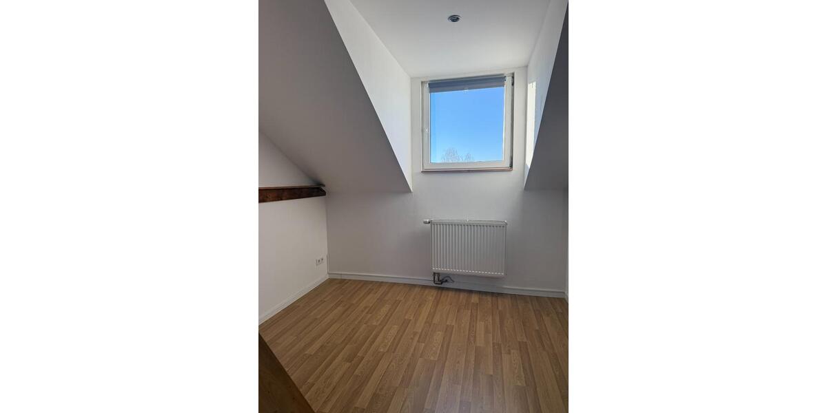 Dachgeschoßwohnung Aachen Aachen-Mitte - 2 Zimmer, 65 m&sup2;, 680&euro; | Angebot:25416433