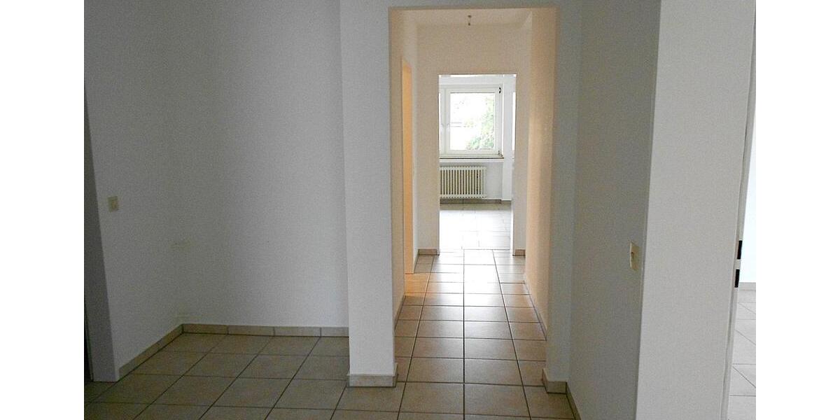 Etagenwohnung Düren Mariaweiler-Hoven - 3 Zimmer, 94 m&sup2;, 900&euro; | Angebot:26532527